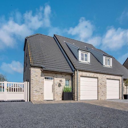 Modern Holiday Home In De Haan With Garden Eksteriør bilde