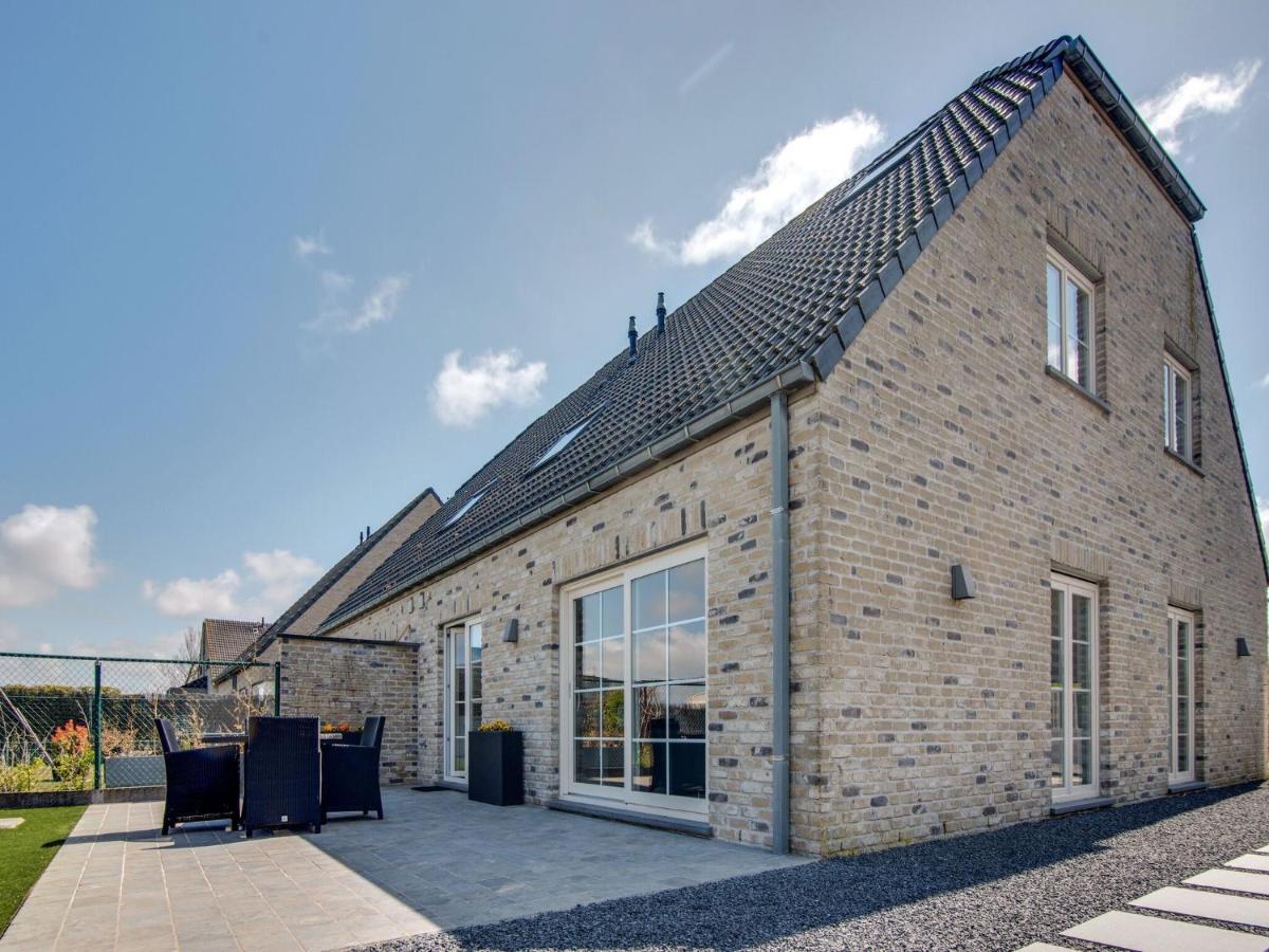 Modern Holiday Home In De Haan With Garden Eksteriør bilde