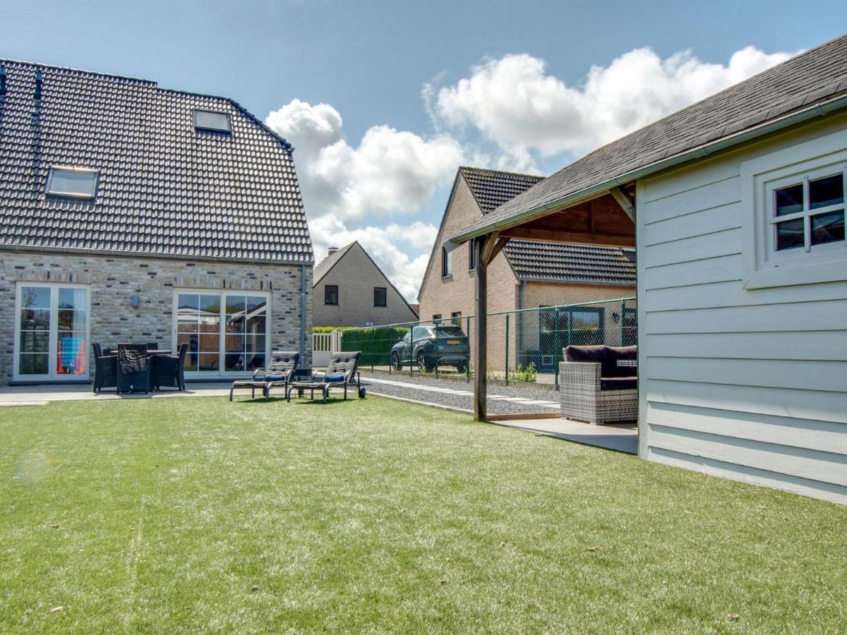 Modern Holiday Home In De Haan With Garden Eksteriør bilde